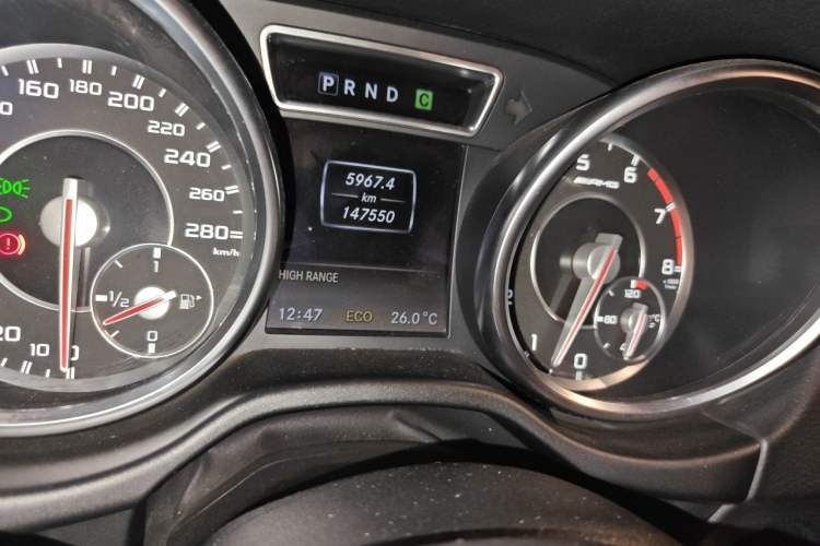Used Mercedes-Benz G-Class 2013 G 500 Odometer Close Up