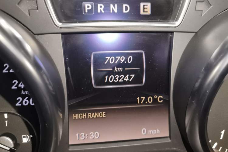 Used Mercedes-Benz G-Class 2013 G 500 Odometer Close Up