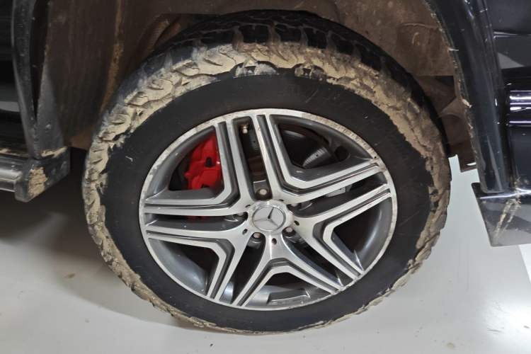 Used Mercedes-Benz G-Class 2013 G 500 Right Front Wheel Hub