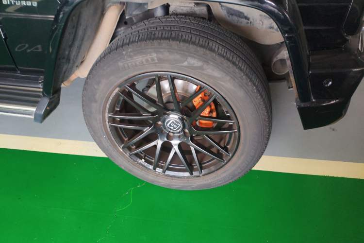 Used Mercedes-Benz G-Class 2013 G 500 Right Front Wheel Hub