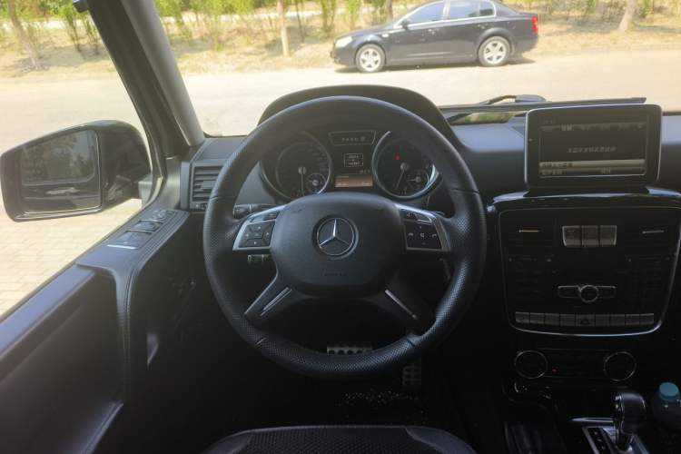 Used Mercedes-Benz G-Class 2013 G 500 Steering Wheel