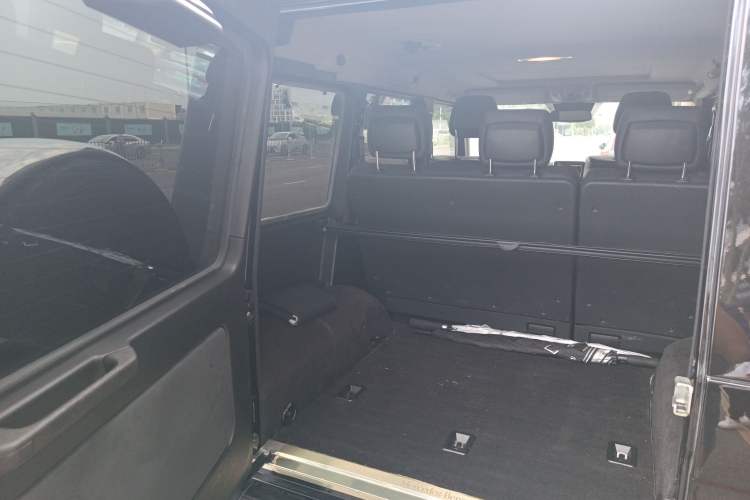 Used Mercedes-Benz G-Class 2013 G 500 Trunk