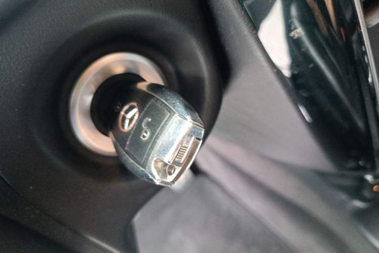 Used Mercedes-Benz G-Class 2013 G 500 Vehicle Key