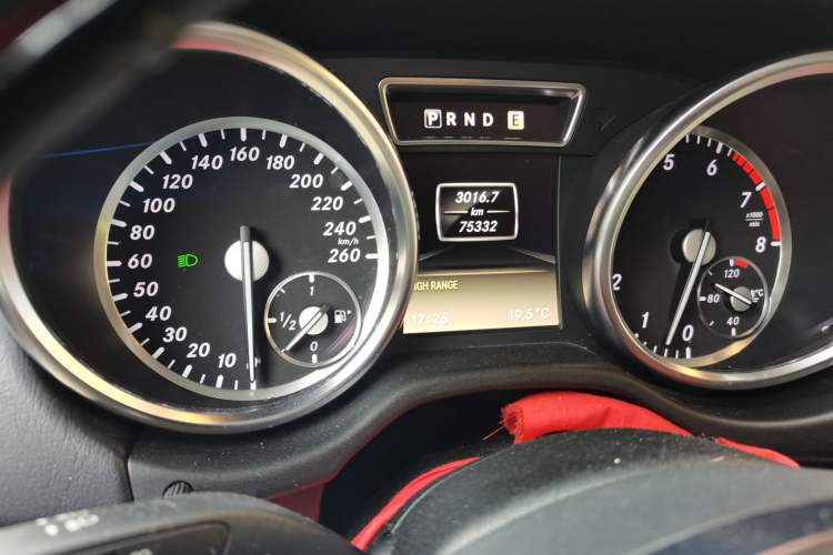 Used Mercedes-Benz G-Class 2013 G 500 Odometer Close Up