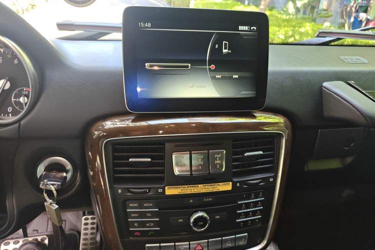 Used Mercedes-Benz G-Class 2013 G 500 Audio And AC Panel