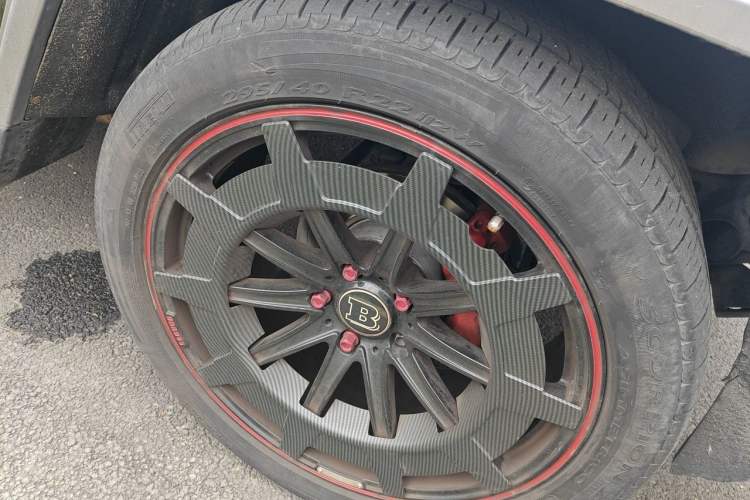 Used Mercedes-Benz G-Class  Right Front Wheel Hub