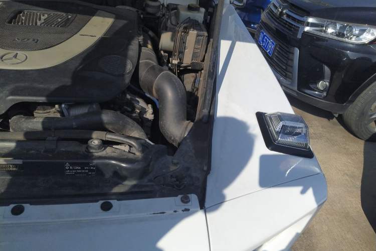 Used Mercedes-Benz G-Class 2013 G 500 Engine Bay Left