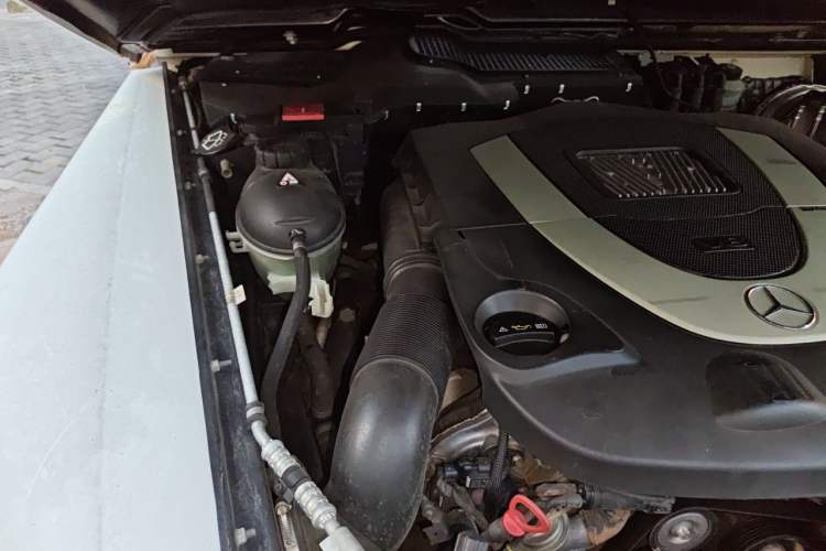 Used Mercedes-Benz G-Class 2013 G 500 Engine Bay Right