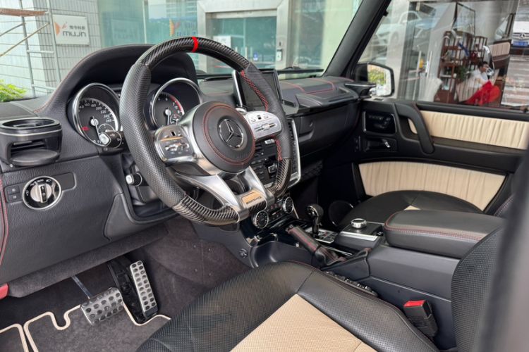 Used Mercedes-Benz G-Class 2013 G 500 Interior 12