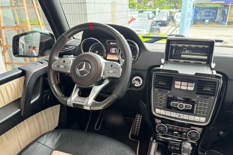 Used Mercedes-Benz G-Class 2013 G 500 Interior 5