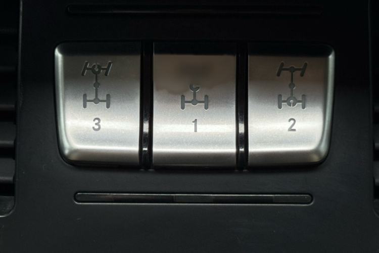Used Mercedes-Benz G-Class 2013 G 500 Interior 9