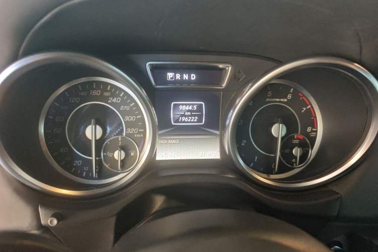 Used Mercedes-Benz G-Class 2013 G 500 Odometer Close Up