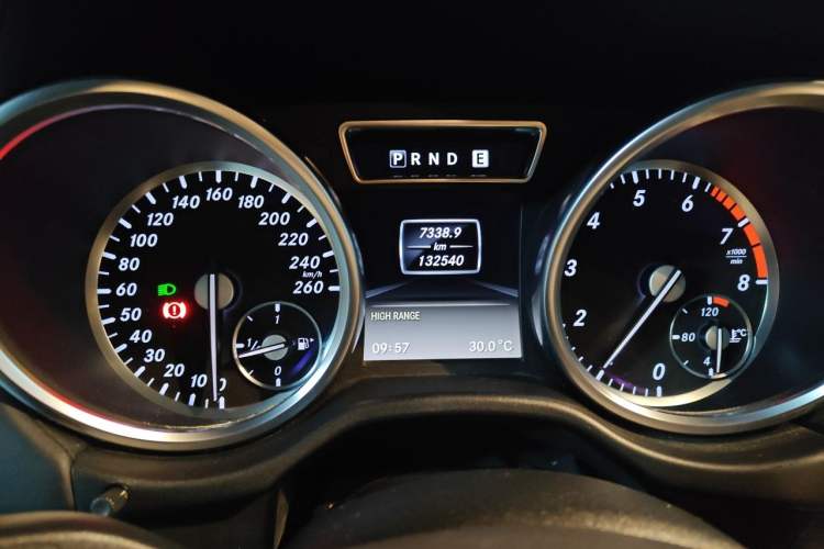 Used Mercedes-Benz G-Class 2013 G 500 Odometer Close Up