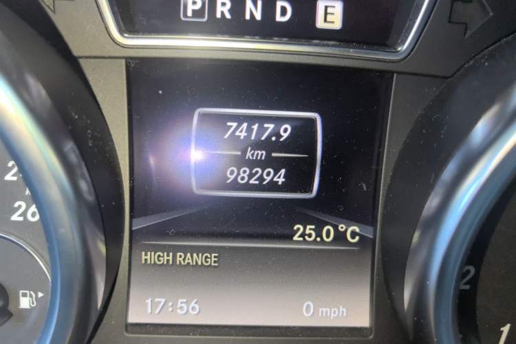 Used Mercedes-Benz G-Class 2013 G 500 Odometer Close Up