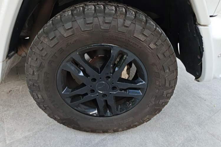 Used Mercedes-Benz G-Class 2013 G 500 Right Front Wheel Hub