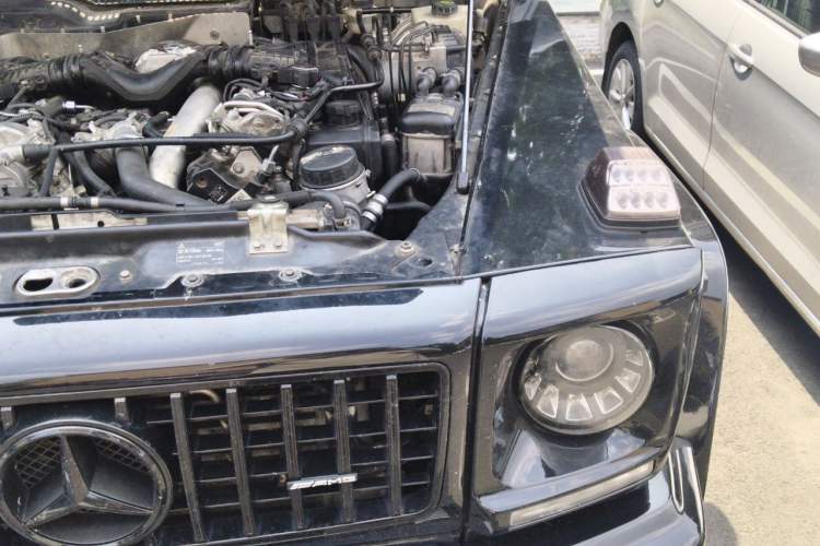 Used Mercedes-Benz G-Class  Engine Bay Left