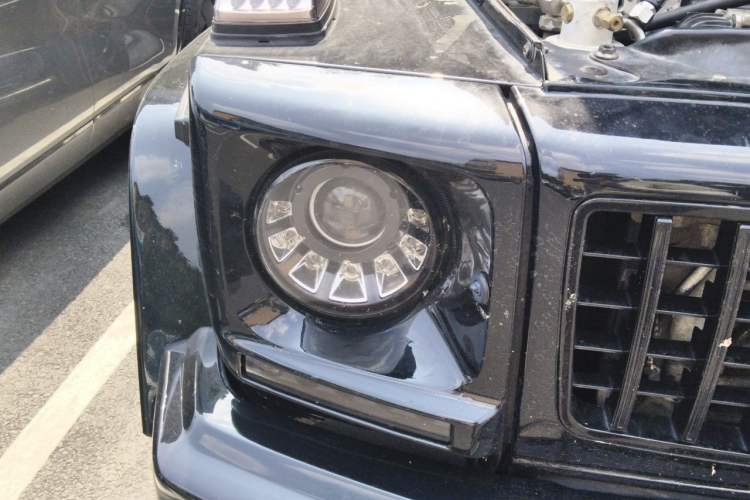 Used Mercedes-Benz G-Class  Right Front Headlight