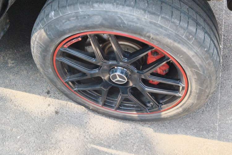 Used Mercedes-Benz G-Class  Right Front Wheel Hub