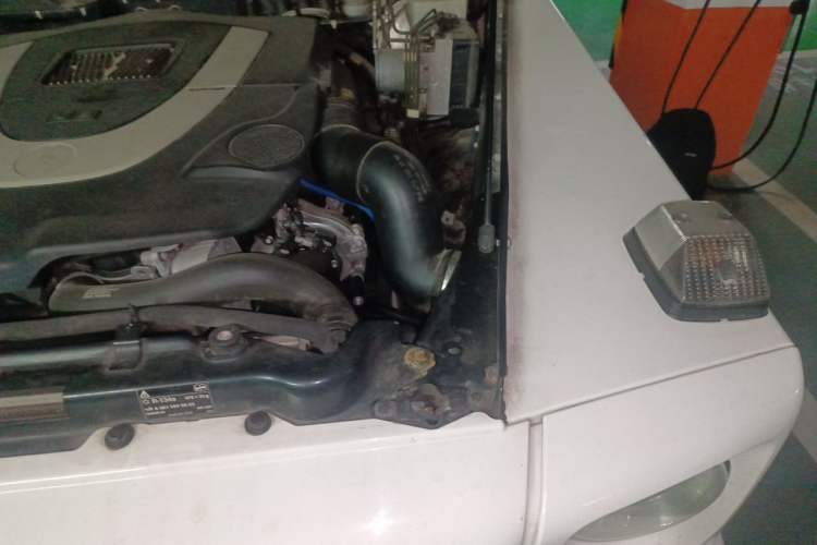 Used Mercedes-Benz G-Class  Engine Bay Left