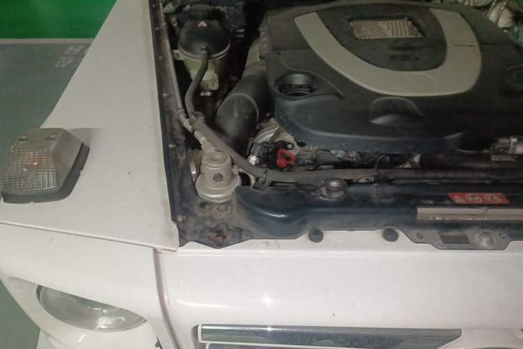 Used Mercedes-Benz G-Class  Engine Bay Right