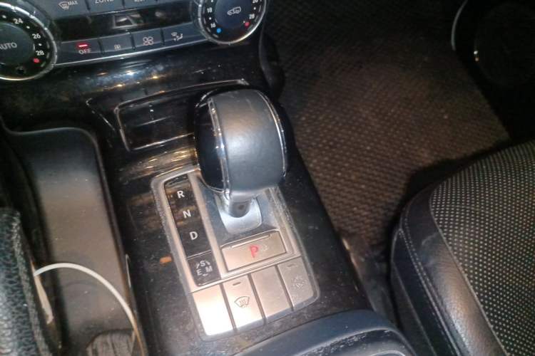 Used Mercedes-Benz G-Class  Gear Lever