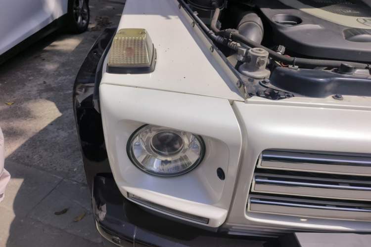 Used Mercedes-Benz G-Class 2015 G 500 Reinforced Edition Right Front Headlight