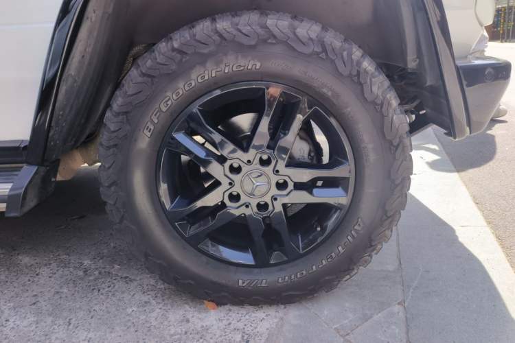 Used Mercedes-Benz G-Class 2015 G 500 Reinforced Edition Right Front Wheel Hub
