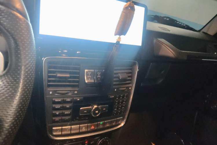Used Mercedes-Benz G-Class 2016 G 500 Audio And AC Panel