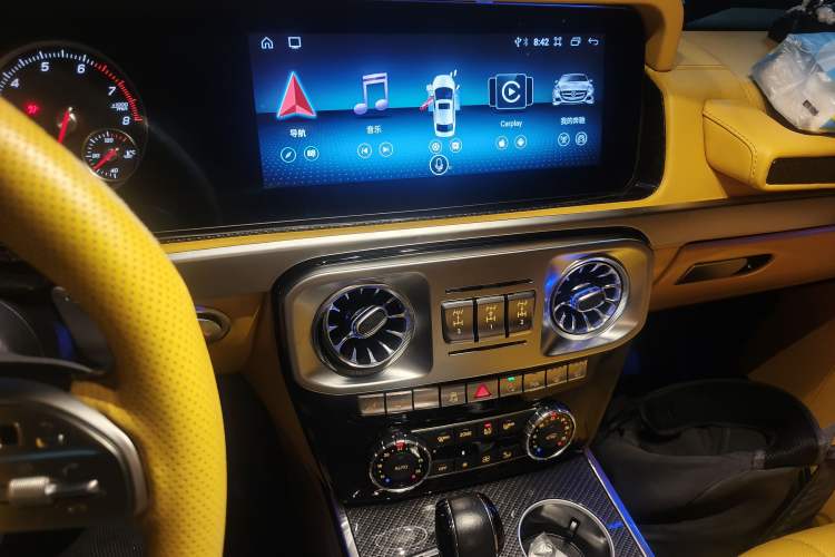 Used Mercedes-Benz G-Class 2016 G 500 Audio And AC Panel