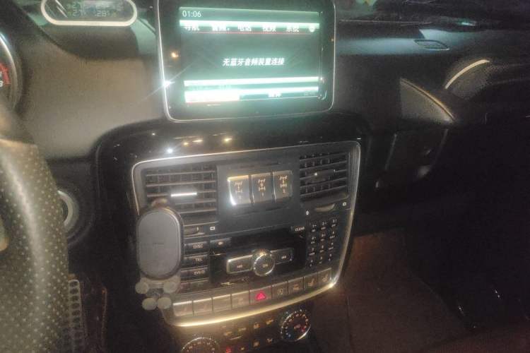 Used Mercedes-Benz G-Class  Audio And AC Panel