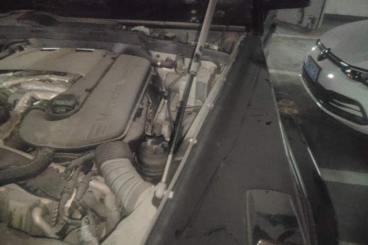 Used Mercedes-Benz G-Class  Engine Bay Left