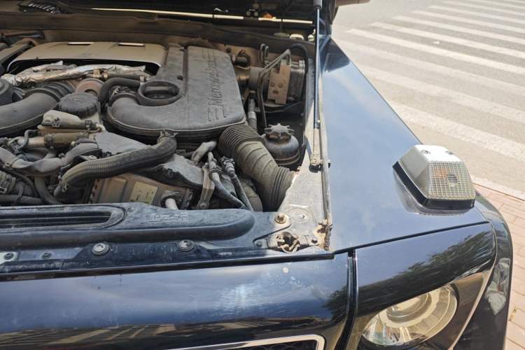 Used Mercedes-Benz G-Class  Engine Bay Left