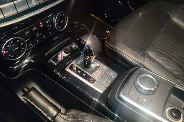 Used Mercedes-Benz G-Class 2016 G 500 Gear Lever