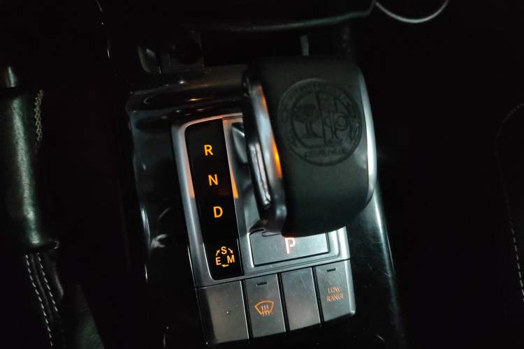 Used Mercedes-Benz G-Class 2016 G 500 Gear Lever