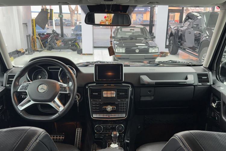Used Mercedes-Benz G-Class 2016 G 500 Interior 2