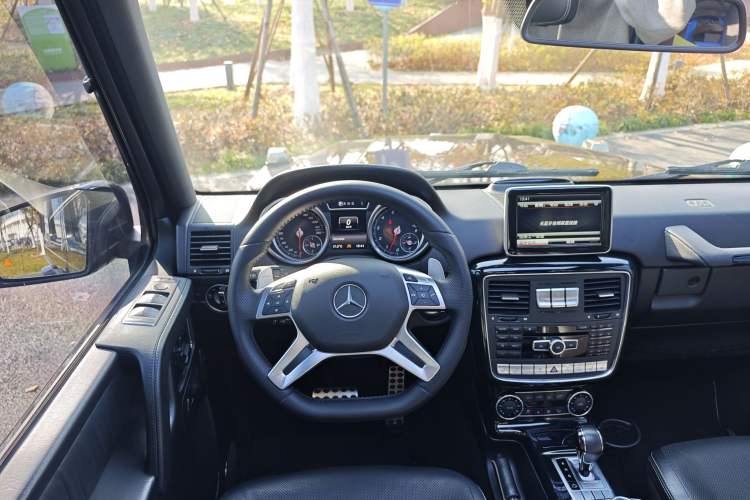 Used Mercedes-Benz G-Class 2016 G 500 Interior 5