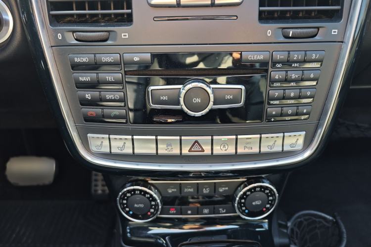 Used Mercedes-Benz G-Class 2016 G 500 Interior 9