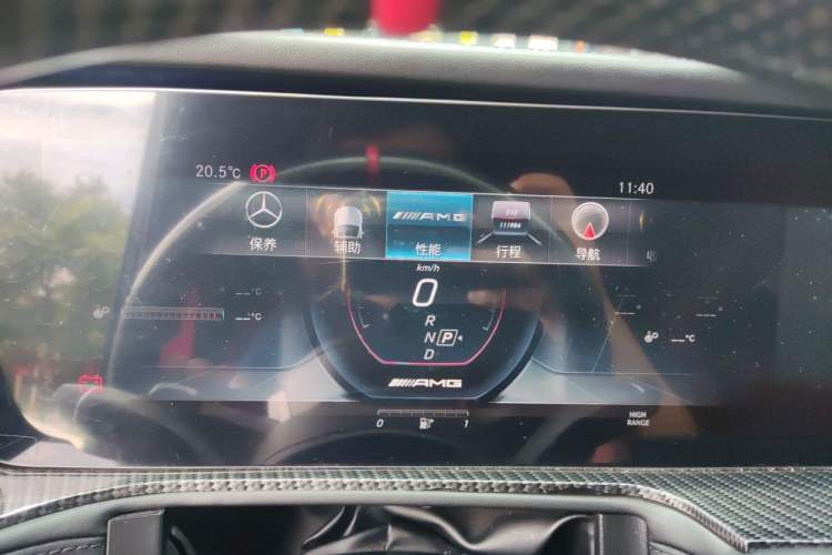 Used Mercedes-Benz G-Class 2016 G 500 Odometer Close Up