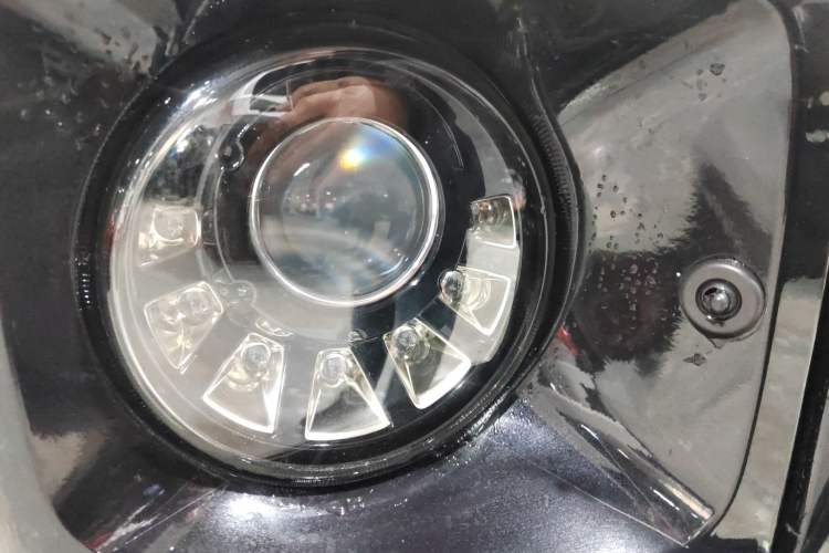 Used Mercedes-Benz G-Class 2016 G 500 Right Front Headlight