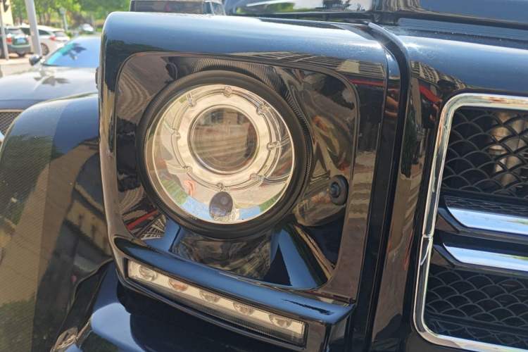 Used Mercedes-Benz G-Class  Right Front Headlight