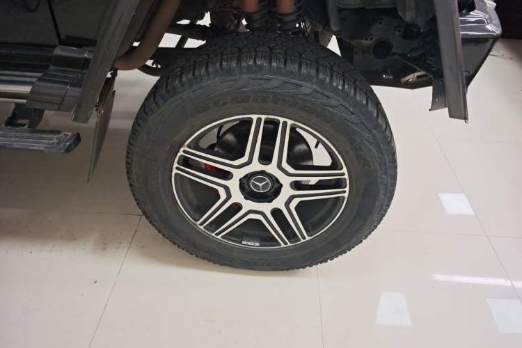 Used Mercedes-Benz G-Class 2016 G 500 Right Front Wheel Hub