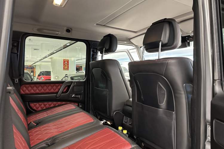 Used Mercedes-Benz G-Class 2016 G 500 Interior 9