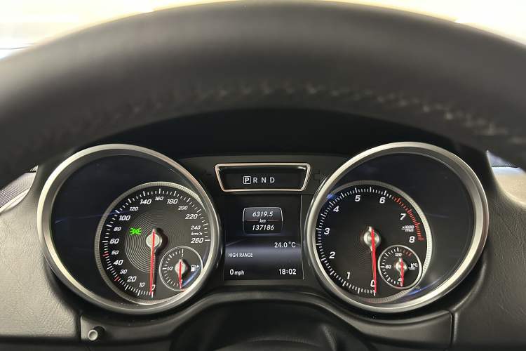 Used Mercedes-Benz G-Class 2016 G 500 Odometer Close Up
