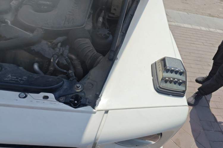 Used Mercedes-Benz G-Class 2016 G 500 Engine Bay Left