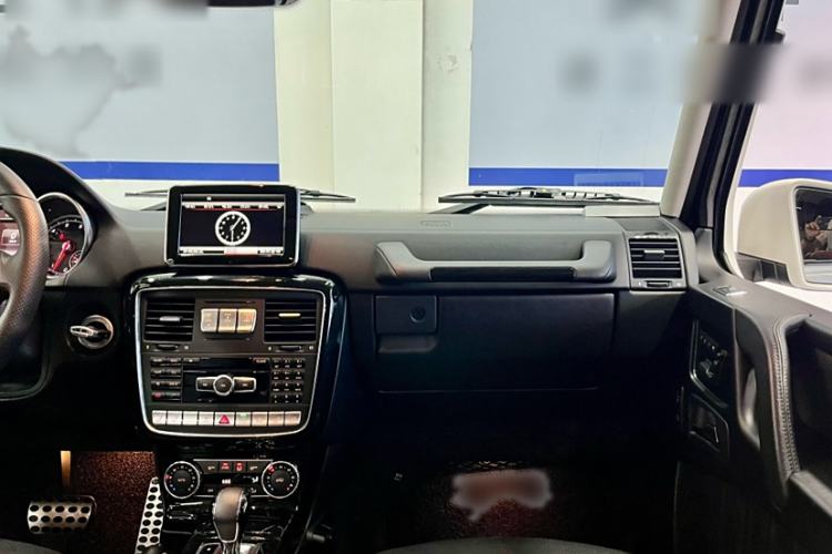 Used Mercedes-Benz G-Class 2016 G 500 Interior 11