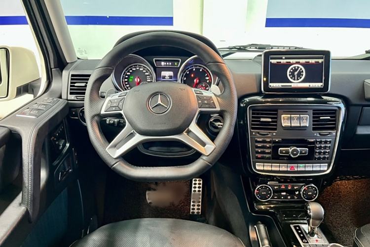 Used Mercedes-Benz G-Class 2016 G 500 Interior 14