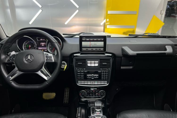 Used Mercedes-Benz G-Class 2016 G 500 Interior 2
