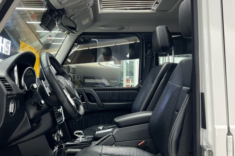 Used Mercedes-Benz G-Class 2016 G 500 Interior 3