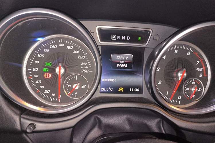 Used Mercedes-Benz G-Class 2016 G 500 Odometer Close Up