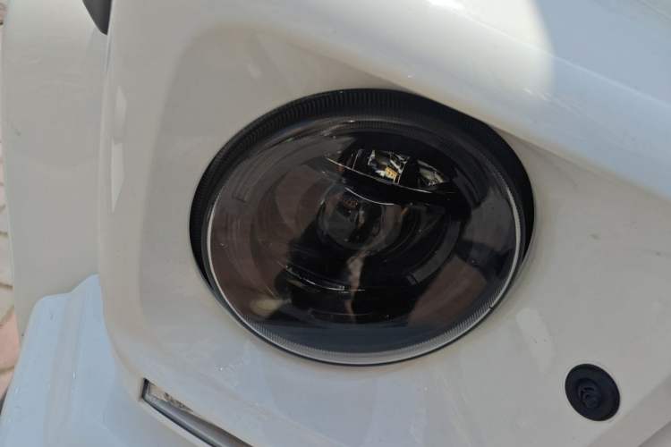 Used Mercedes-Benz G-Class 2016 G 500 Right Front Headlight